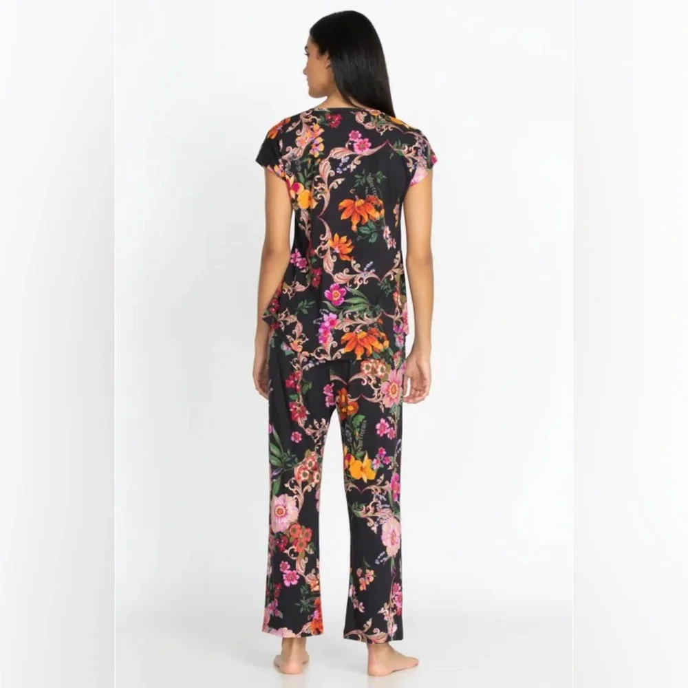 NEW! Johnny Was Capsleeve Cap Sleeve Pajama Set Top & Pants NWT - Picture 2 of 10